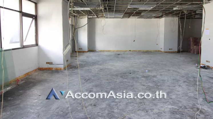  1  Office Space For Rent in Charoennakorn ,Bangkok BTS Krung Thon Buri at Thai Sri Tower AA13711